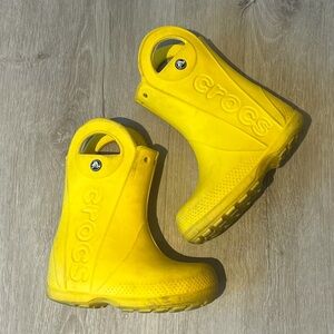 Crocs Kids Yellow Rain Boots size 9 boys girls unisex